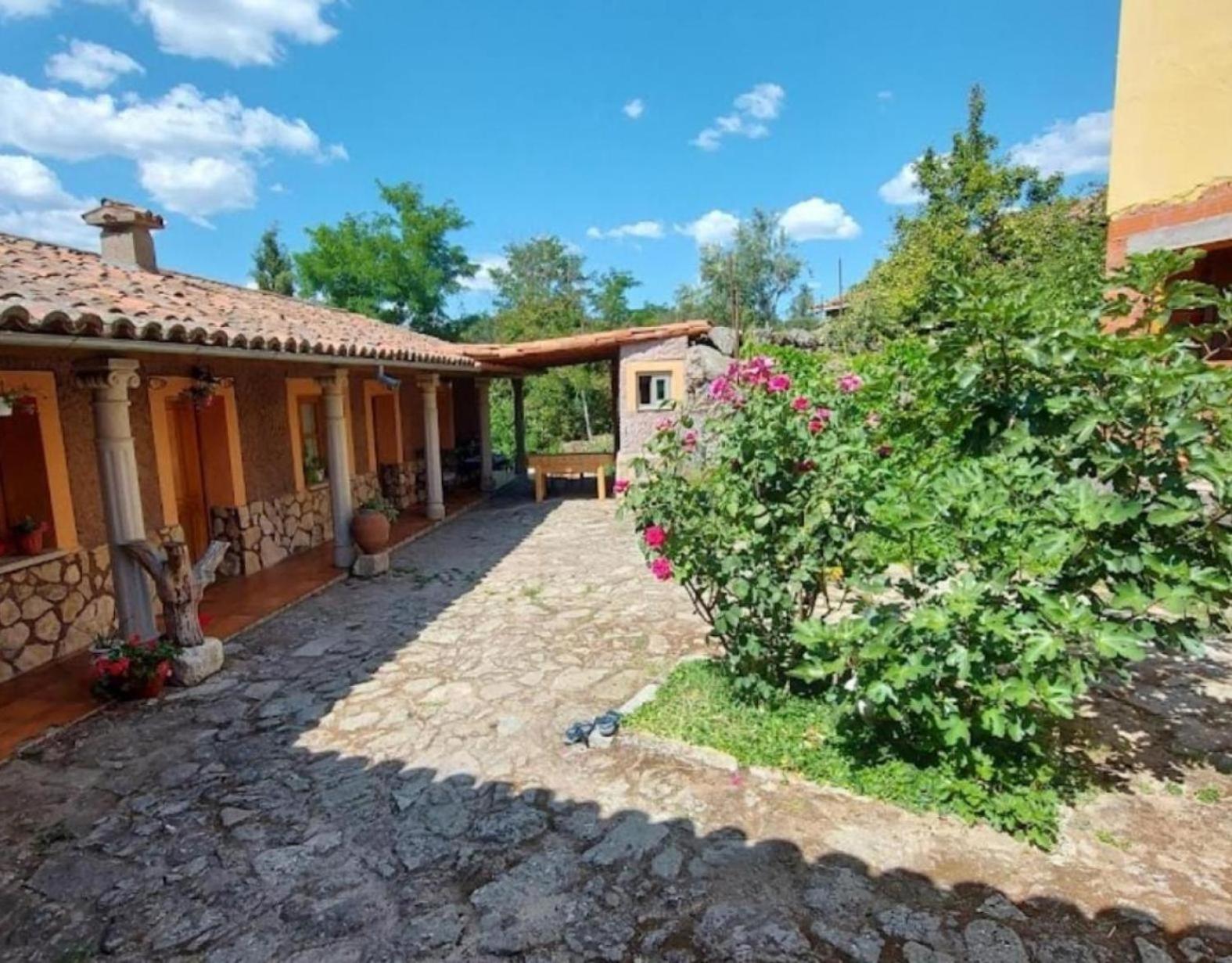 Mansio De La Plata Pension Peñacaballera Buitenkant foto